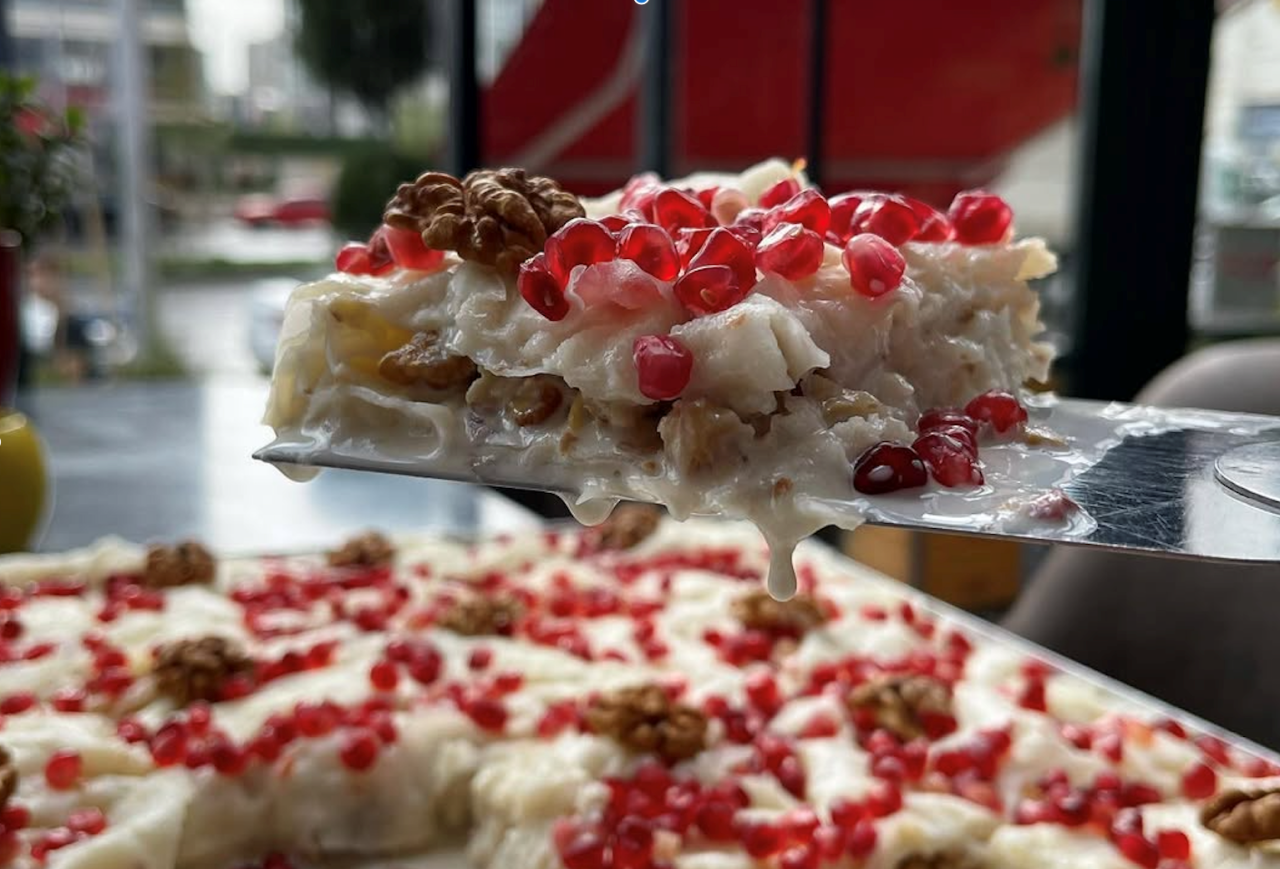 Ramazan Sofralarının Vazgeçilmezi: Güllaç