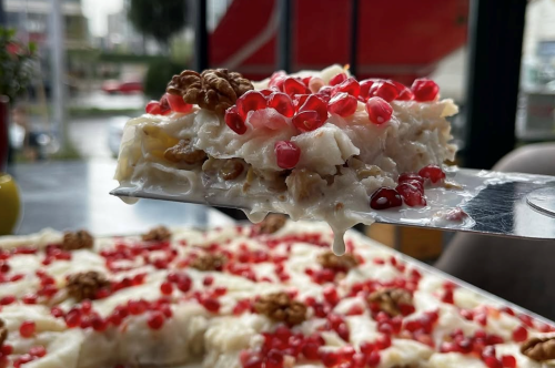 Ramazan Sofralarının Vazgeçilmezi: Güllaç