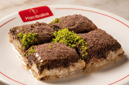 Sütlü Soğuk Baklava: Hafif, Ferah ve Lezzetli Bir Tatlı Deneyimi